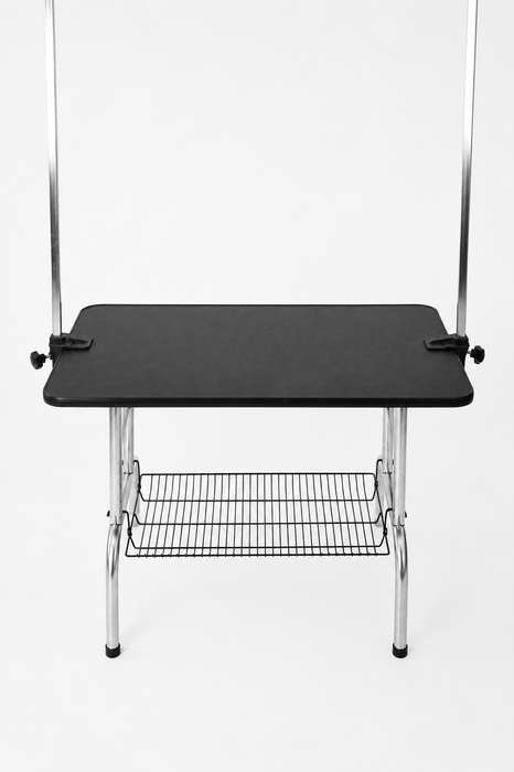 Foldable grooming table